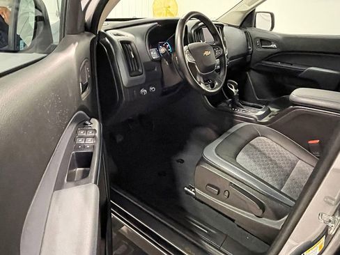 Used 2022 Chevrolet Colorado Z71 image 17