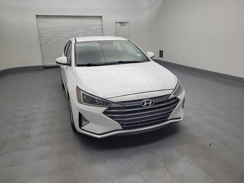 Used 2019 Hyundai Elantra SE w/ Cargo Package FWD image 14