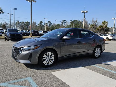 Used 2024 Nissan Sentra S image 2