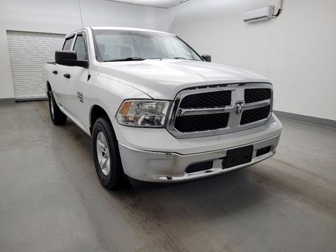 Used 2022 RAM 1500 Classic SLT image 13