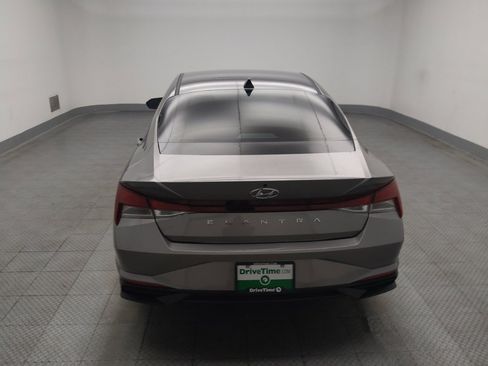 Used 2023 Hyundai Elantra SEL FWD image 6