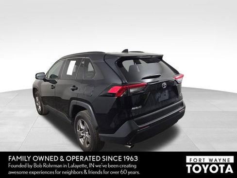 Used 2025 Toyota RAV4 XLE image 9