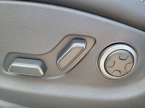 New 2026 Genesis GV70 2.5T AWD/4WD image 15