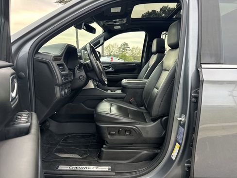 Used 2021 Chevrolet Tahoe LT w/ LT Signature Package image 16