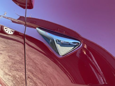 Used 2017 Tesla Model X 75D image 96