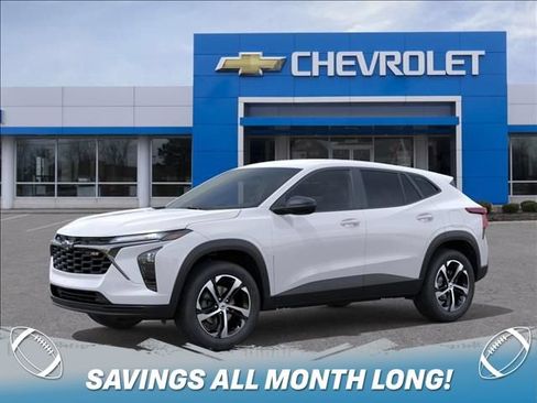 New 2026 Chevrolet Trax RS w/ Driver Confidence Package FWD image 2