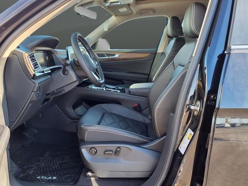 New 2026 Volkswagen Atlas SE image 8