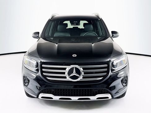 Used 2025 Mercedes-Benz GLB 250 image 2