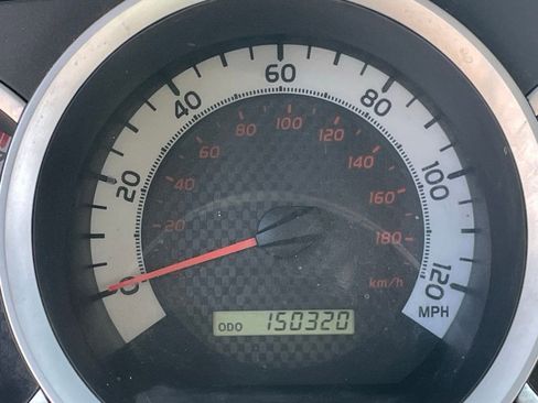 Used 2015 Toyota Tacoma PreRunner image 12