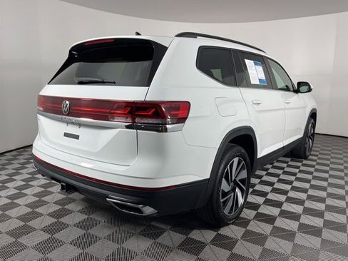 Used 2025 Volkswagen Atlas SE image 10