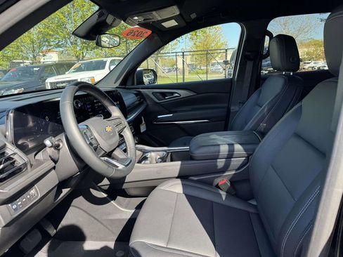 Used 2026 Chevrolet Traverse LT AWD/4WD image 19