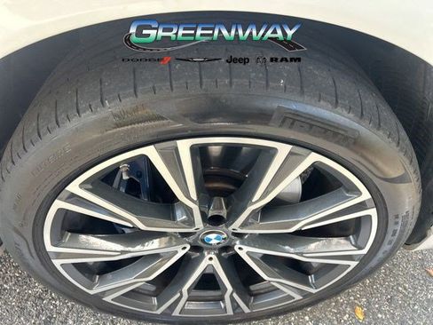 Used 2021 BMW X7 xDrive40i w/ M Sport Package image 10