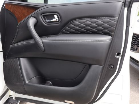 Used 2019 INFINITI QX80 Luxe w/ Proactive Package AWD/4WD image 12