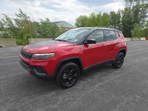 Used 2024 Jeep Compass Trailhawk w/ Trailhawk Elite Group image 1