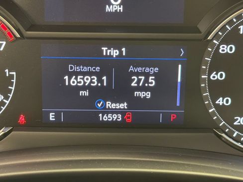 Used 2023 Cadillac XT4 Premium Luxury FWD image 35