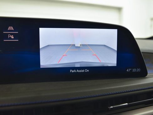 Certified 2024 Cadillac XT4 Sport w/ LPO, Floor Liner Package image 20