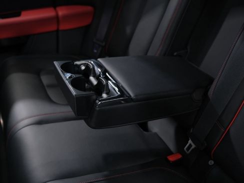 Used 2025 Rolls-Royce Cullinan image 47