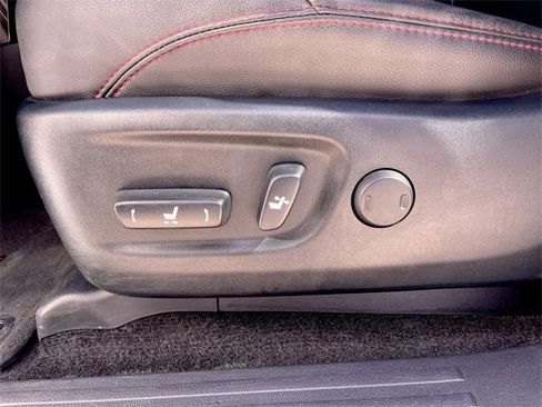 Used 2024 Toyota 4Runner TRD Off-Road Premium image 12