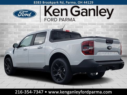 New 2025 Ford Maverick Lariat w/ Black Appearance Package image 7