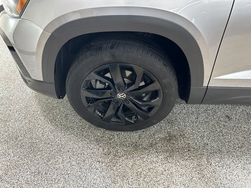 Used 2022 Volkswagen Taos SE AWD/4WD image 27