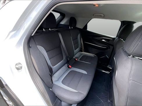 Used 2025 Chevrolet TrailBlazer LS w/ LS Convenience Package FWD image 26