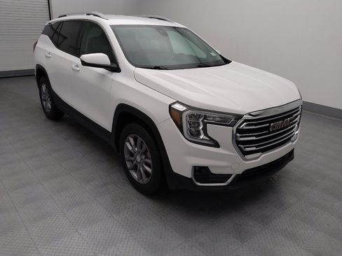 Used 2023 GMC Terrain SLT image 13