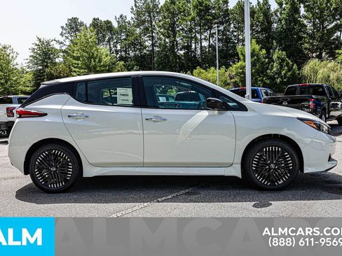 Used 2025 Nissan Leaf SV Plus image 10