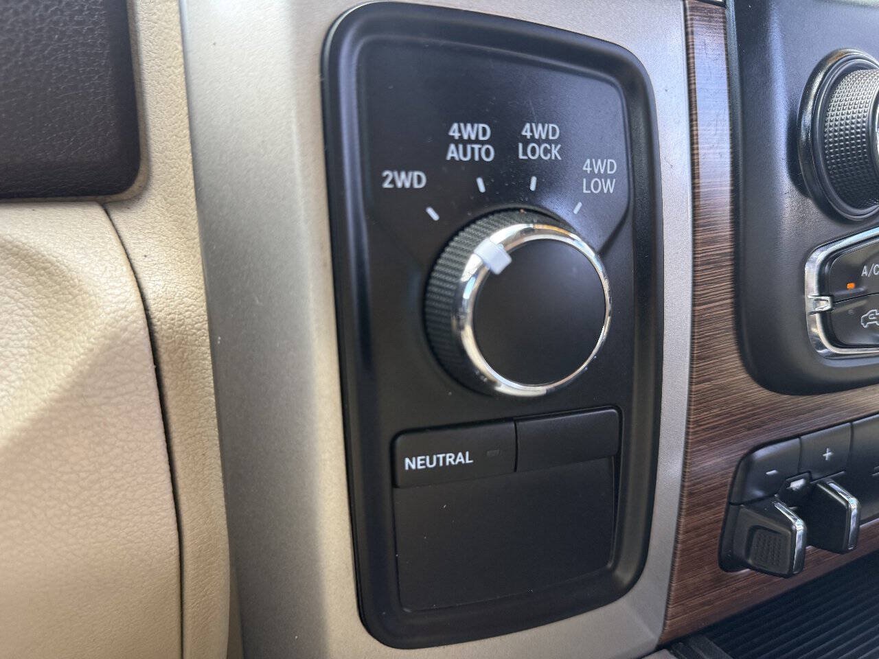 Used 2013 RAM 1500 Laramie w/ Convenience Group AWD/4WD image 20