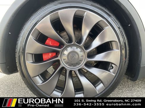 Used 2024 Tesla Model Y Performance image 24