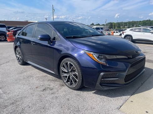 Used 2022 Toyota Corolla SE FWD image 2