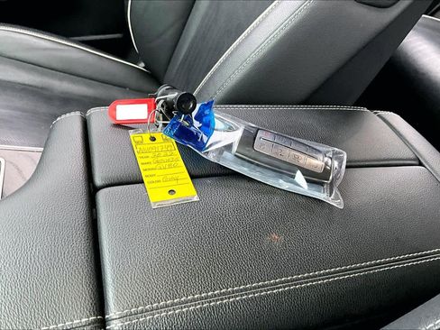 Used 2022 Genesis GV80 2.5T w/ Prestige Package 05 image 12