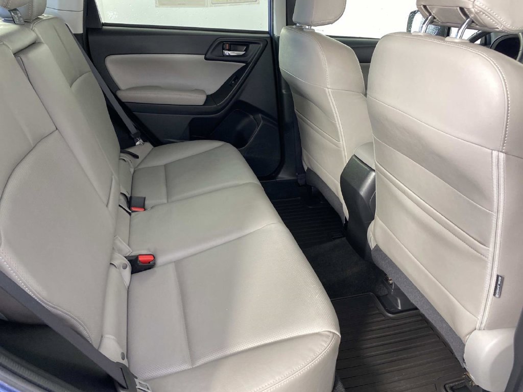 Used 2015 Subaru Forester 2.5i Limited AWD/4WD image 12