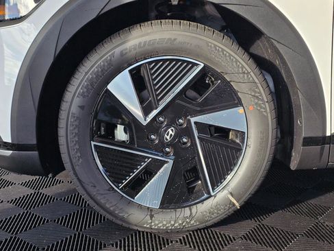 New 2026 Hyundai Ioniq 5 SEL image 11