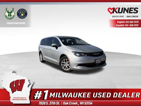 Used 2023 Chrysler Voyager LX FWD image 1