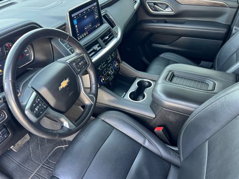 Used 2021 Chevrolet Suburban LT w/ LT Signature Package image 11
