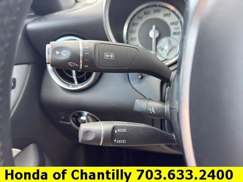 Used 2013 Mercedes-Benz SLK 250 image 10