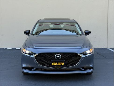 Used 2022 MAZDA MAZDA3 s FWD image 2