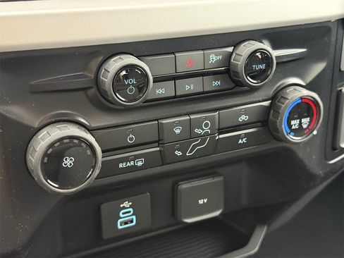 New 2026 Ford F250 XLT w/ FX4 Off-Road Package image 39