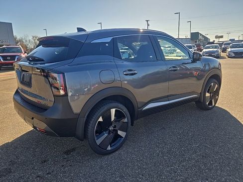 New 2026 Nissan Kicks SR w/ SR Premium Package AWD/4WD image 7
