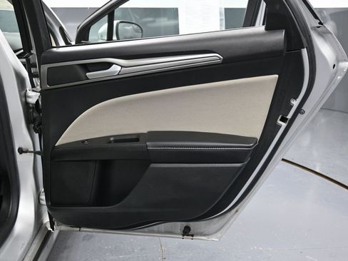 Used 2018 Ford Fusion S image 32