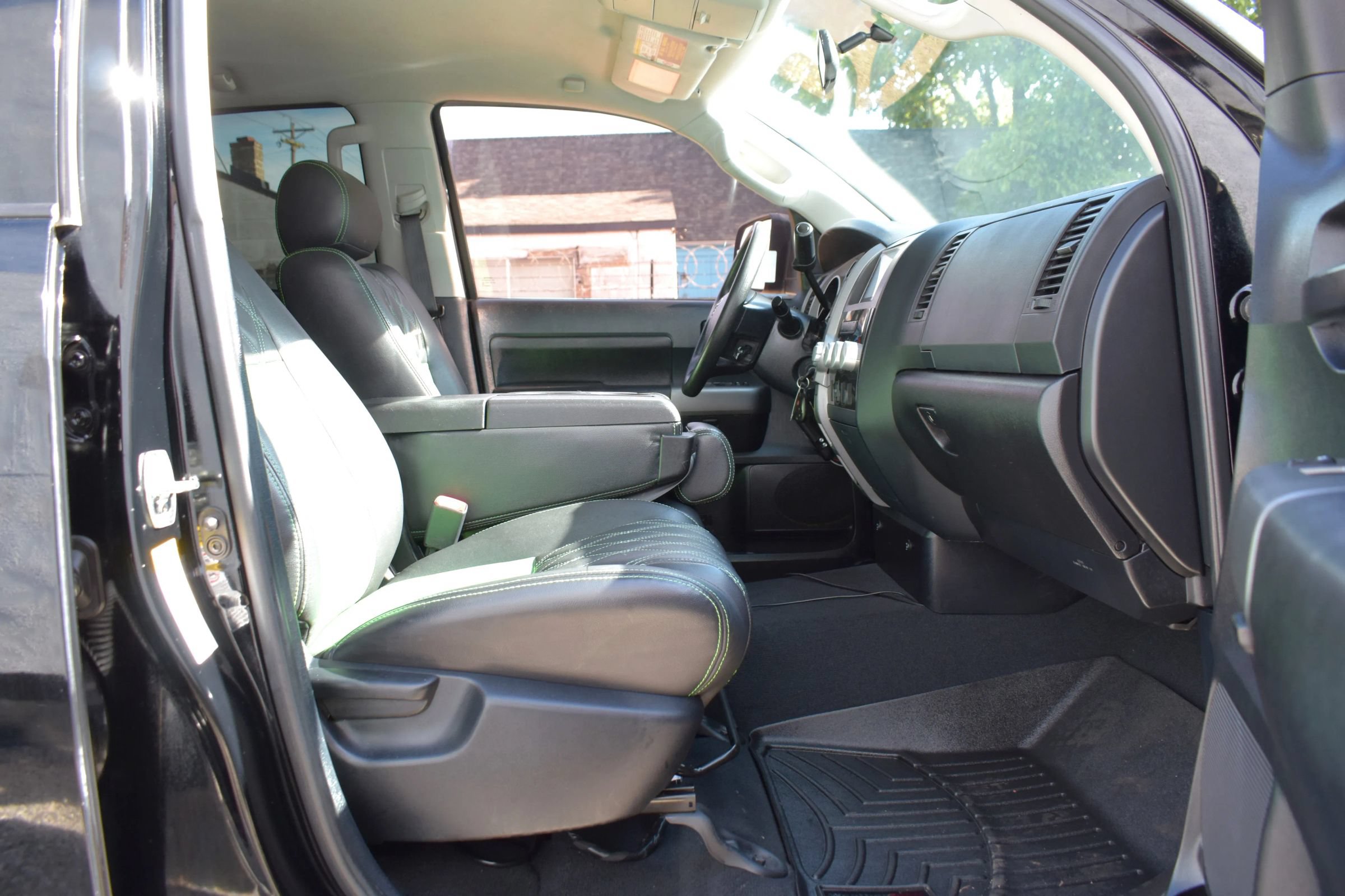 Used 2010 Toyota Tundra 4x4 Double Cab image 24