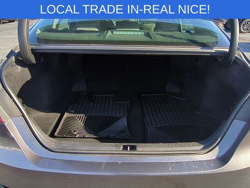 Used 2019 Toyota Camry L image 26