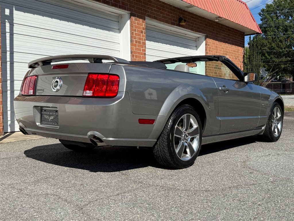 Used 2008 Ford Mustang GT RWD image 39