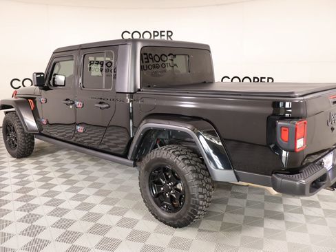 Used 2023 Jeep Gladiator Willys image 23