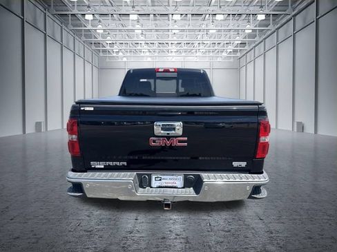 Used 2017 GMC Sierra 1500 SLE w/ Suspension Package, Off-Road AWD/4WD image 4