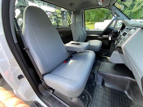 Used 2026 Ford F650 2WD Regular Cab Super Duty image 30
