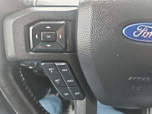 Used 2018 Ford F150 XLT w/ Equipment Group 302A Luxury AWD/4WD image 36