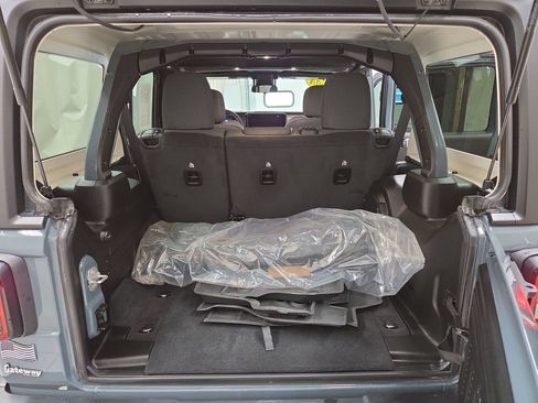 Used 2024 Jeep Wrangler Unlimited Sport AWD/4WD image 9