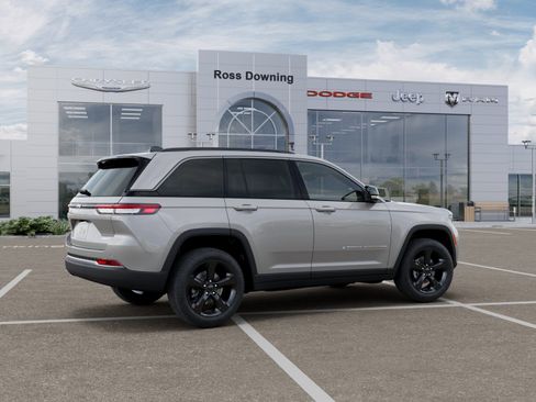 New 2026 Jeep Grand Cherokee Limited w/ Limited Altitude Package RWD image 4