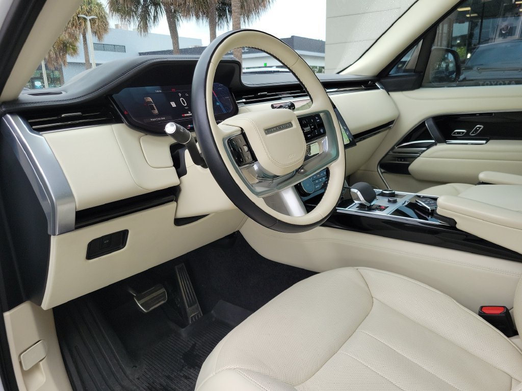 Used 2023 Land Rover Range Rover Autobiography AWD/4WD image 21